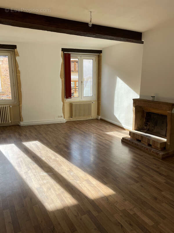 Appartement à CHARLIEU