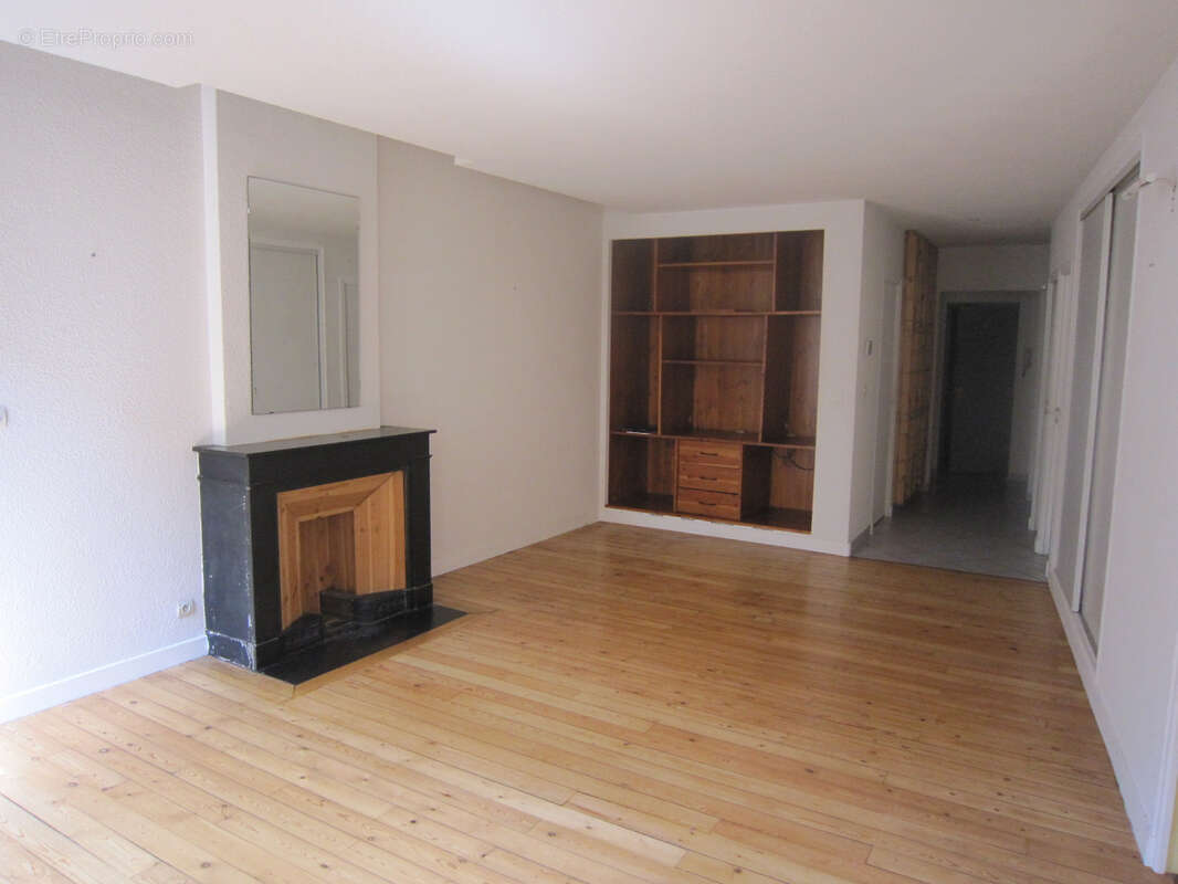 Appartement à CHARLIEU