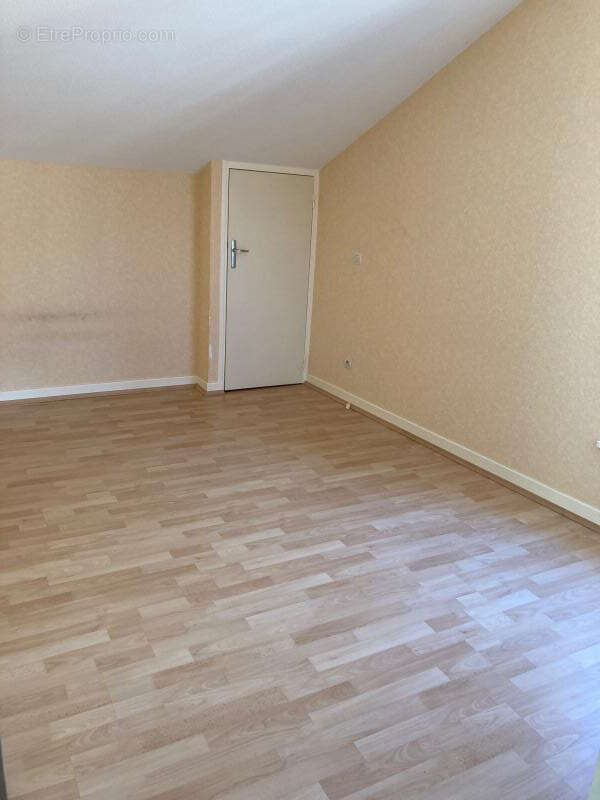 Appartement à CHARLIEU