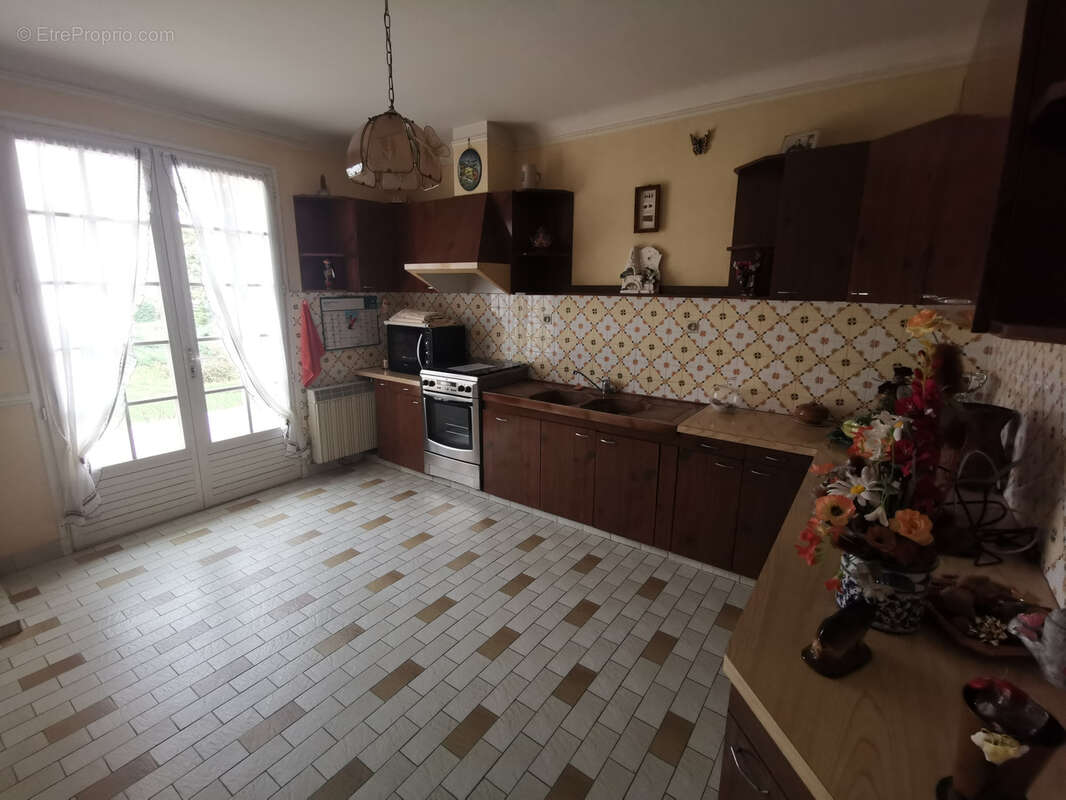 Maison à LA SUZE-SUR-SARTHE