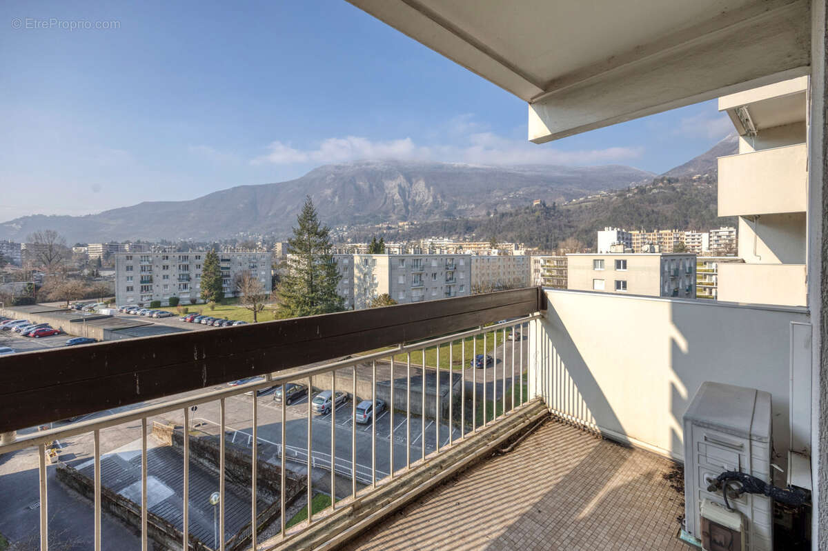 Appartement à MEYLAN