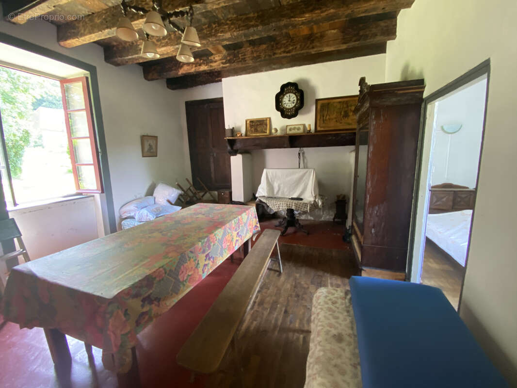 Maison à SAINT-GERMAIN-LES-BELLES