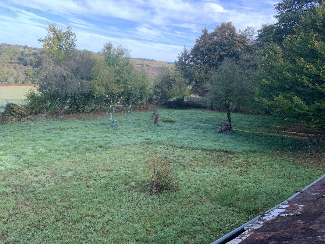 Maison à SAINT-GERMAIN-LES-BELLES
