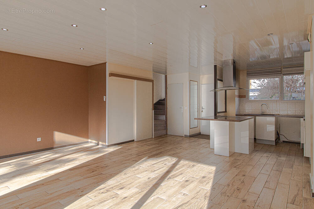 Maison à LA LONDE-LES-MAURES