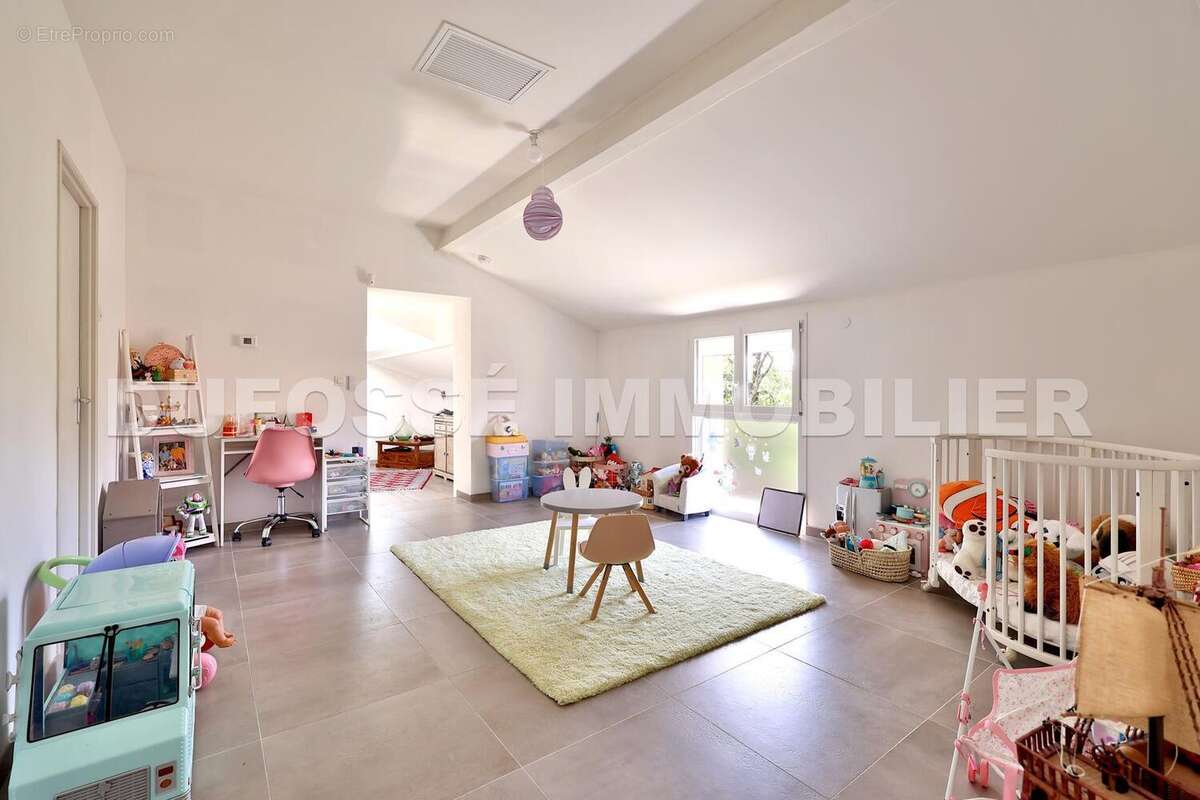 Photo 5 - Maison à SAINT-GENIS-LAVAL