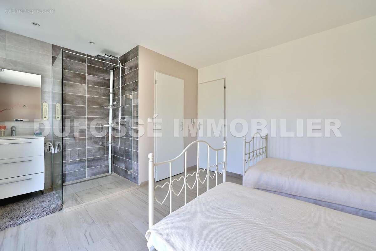 Photo 7 - Maison à SAINT-GENIS-LAVAL