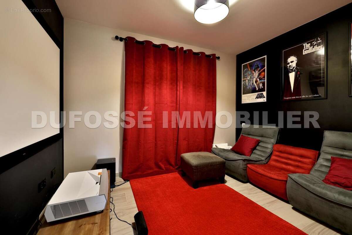 Photo 8 - Maison à SAINT-GENIS-LAVAL