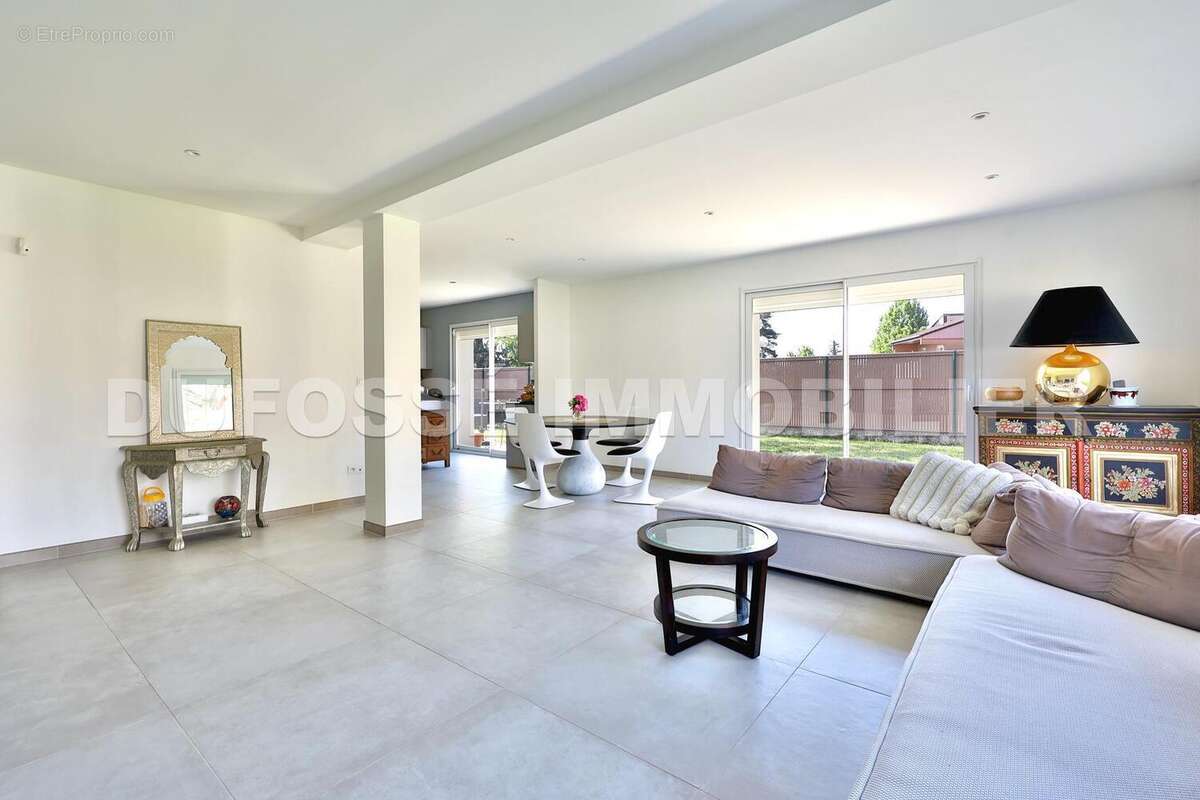 Photo 9 - Maison à SAINT-GENIS-LAVAL