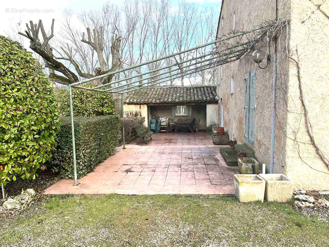 Maison à ROUSSILLON