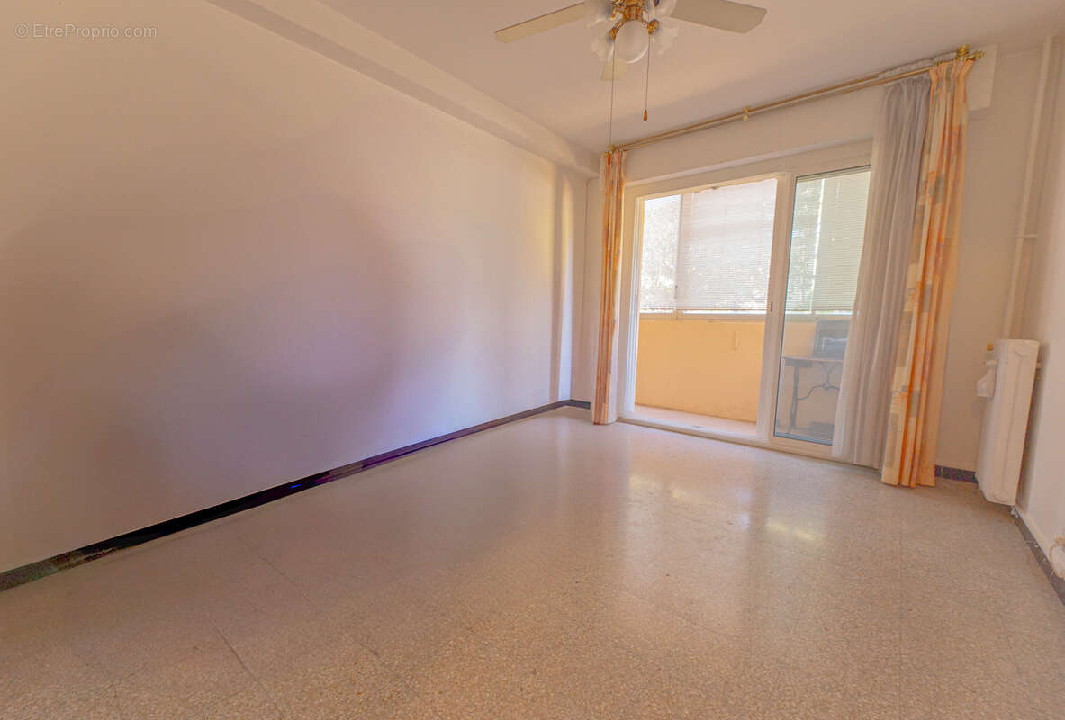 Appartement à MANDELIEU-LA-NAPOULE