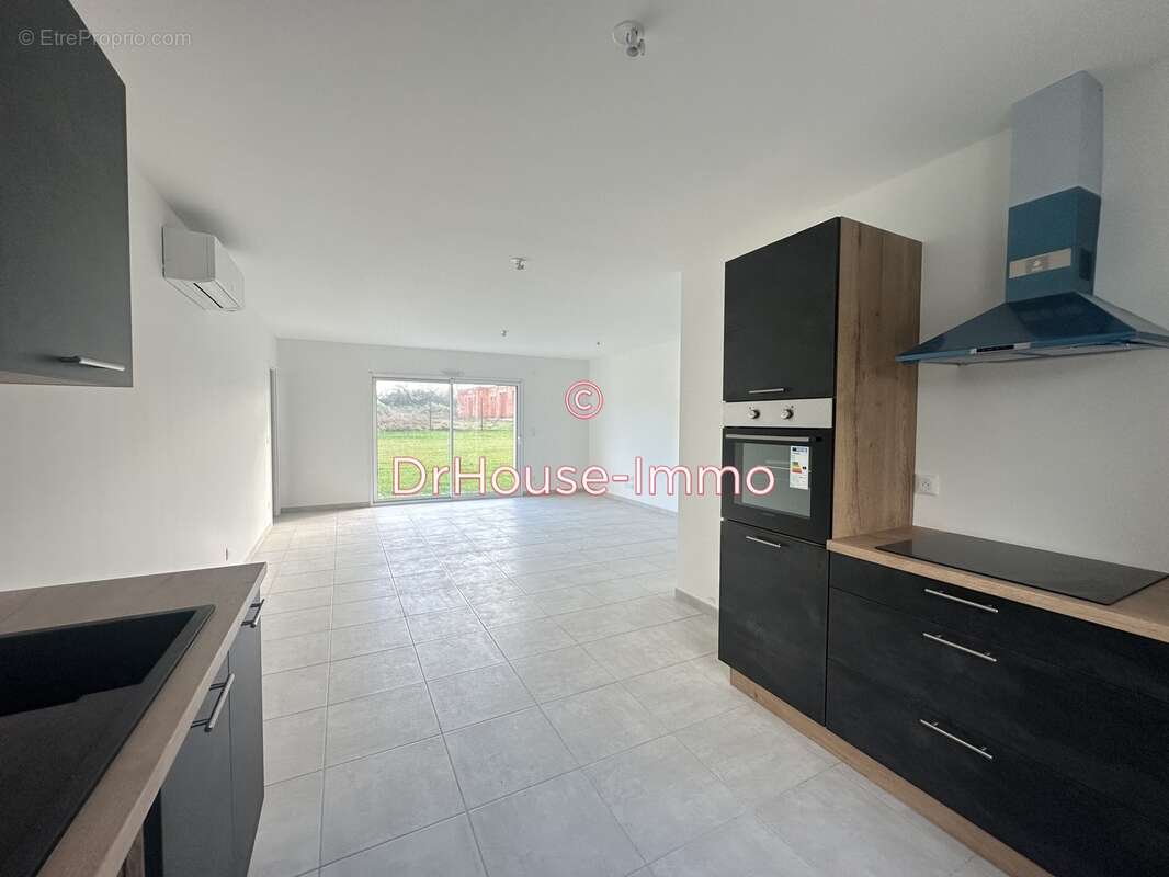 Maison à MESNIL-SAINT-PERE