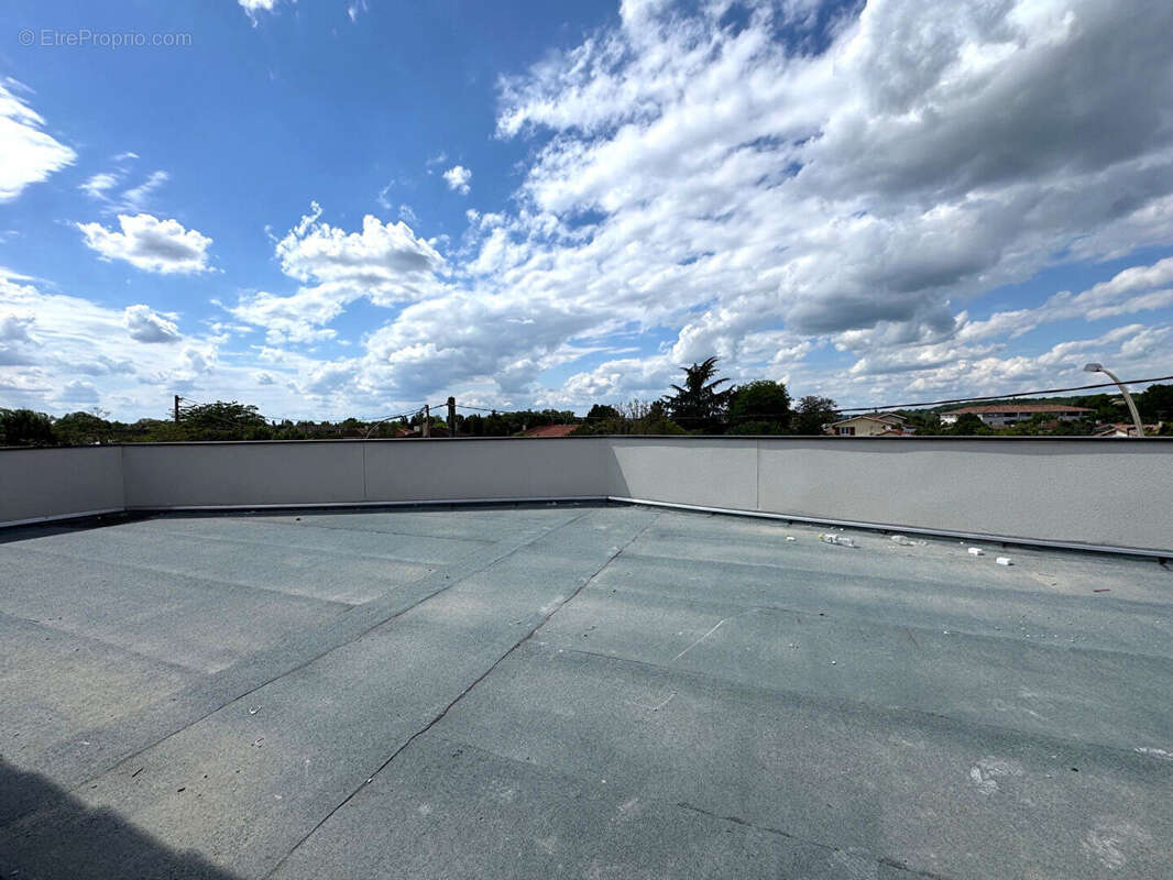 Appartement à BRUGUIERES