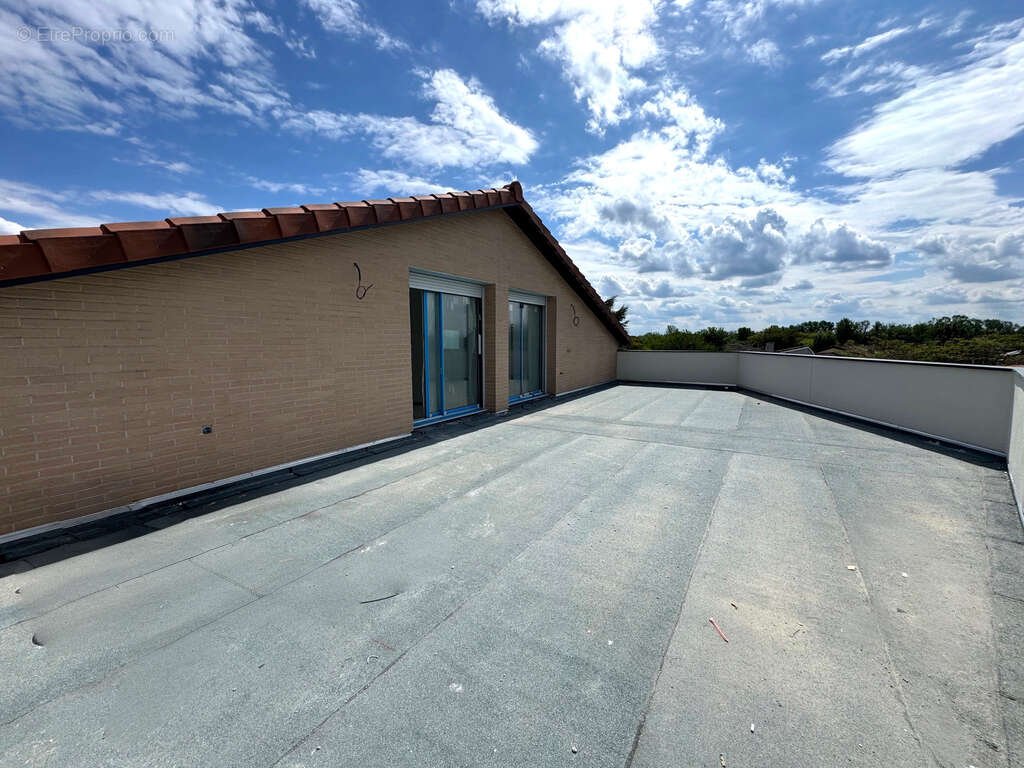 Appartement à BRUGUIERES