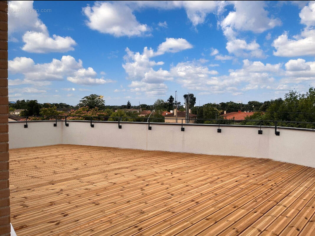 Appartement à BRUGUIERES