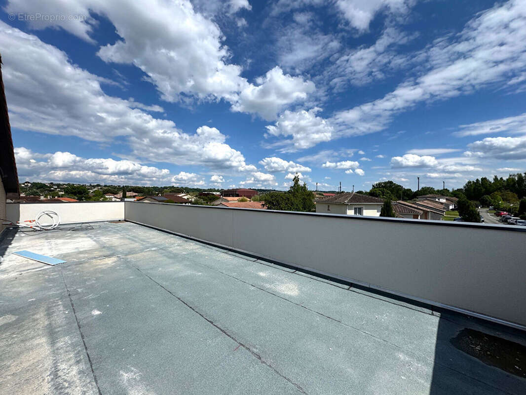 Appartement à BRUGUIERES