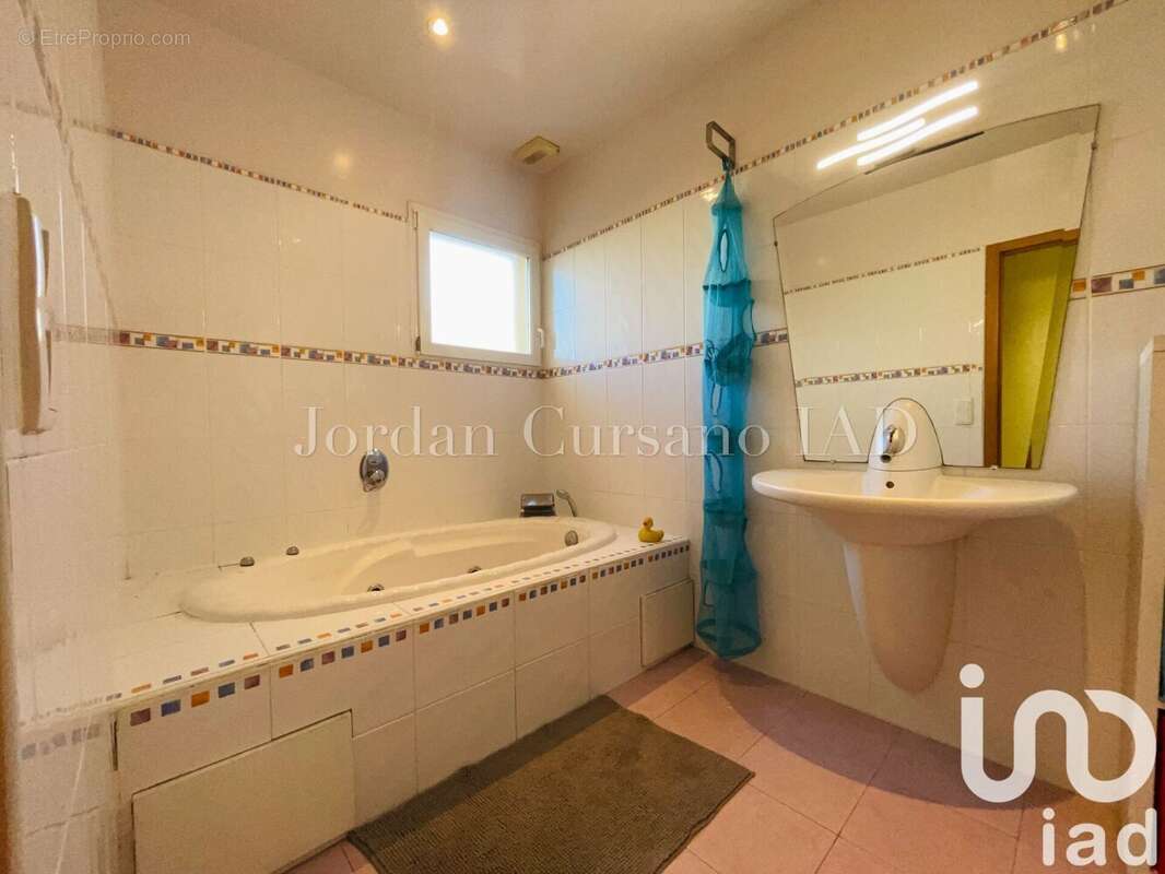 Photo 9 - Maison à SAINT-ESTEVE