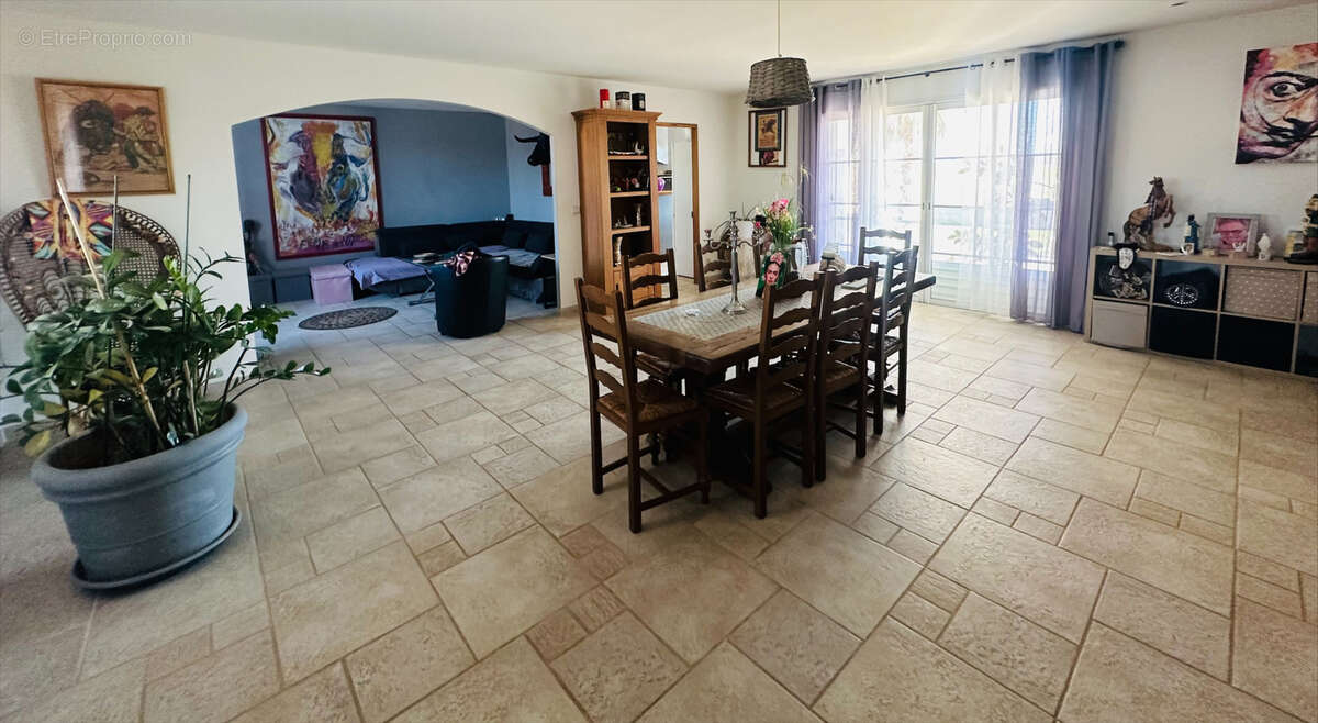 Maison à SAINT-LAURENT-D&#039;AIGOUZE