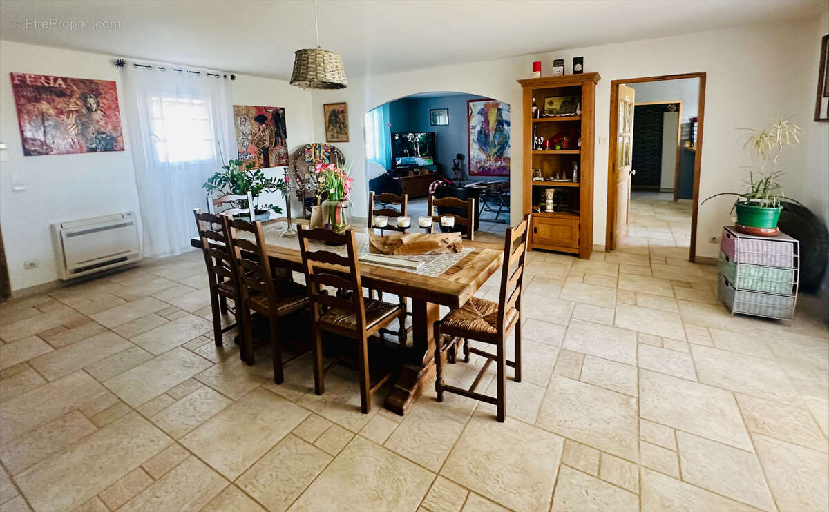 Maison à SAINT-LAURENT-D&#039;AIGOUZE