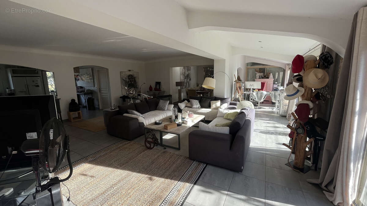 Maison à SAINT-RAPHAEL