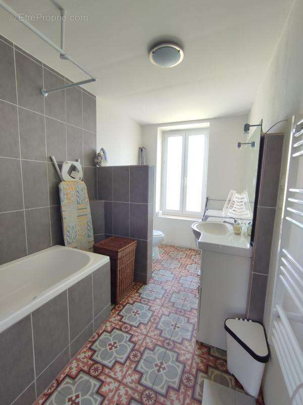 Maison à ALIGNAN-DU-VENT