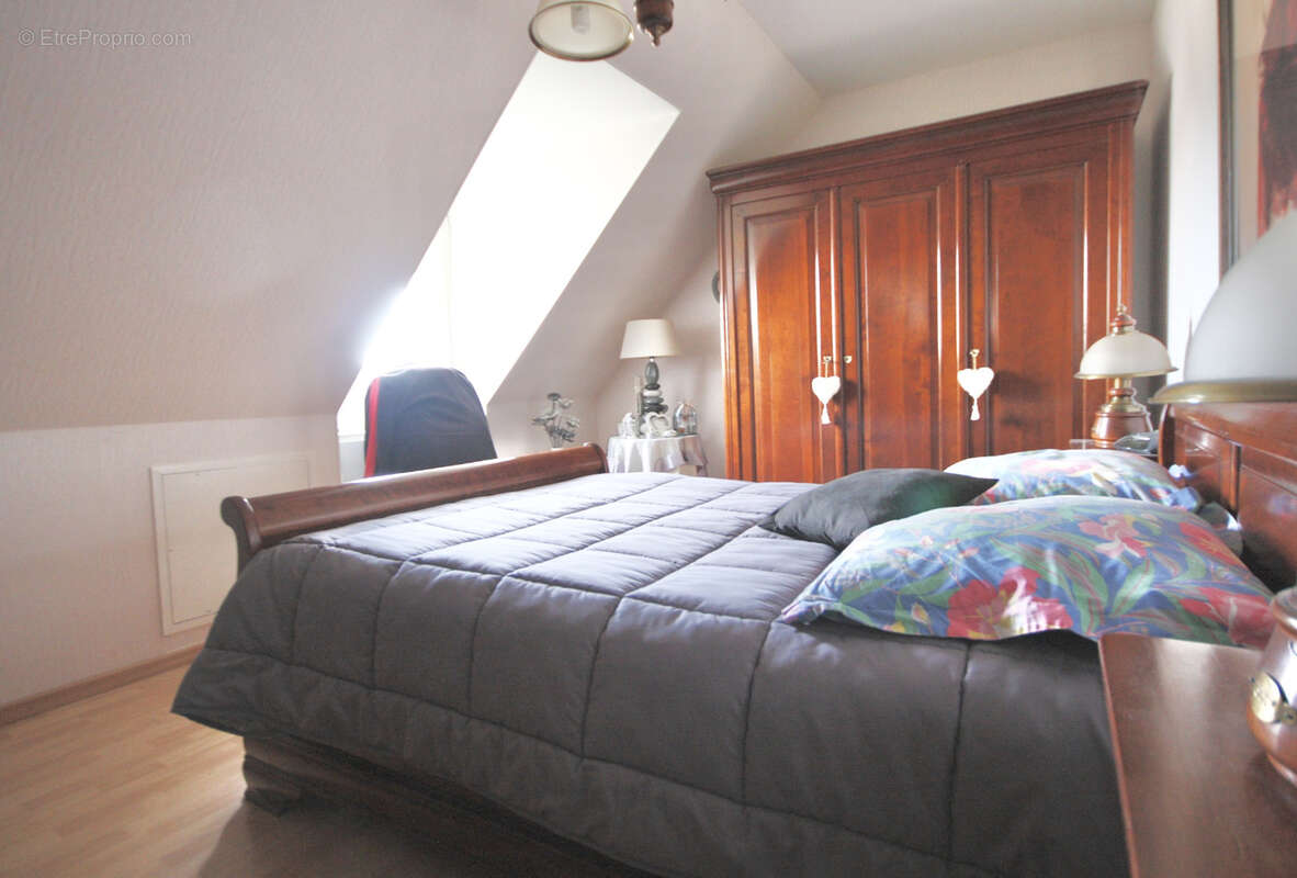 Maison à SAINTE-HELENE-BONDEVILLE