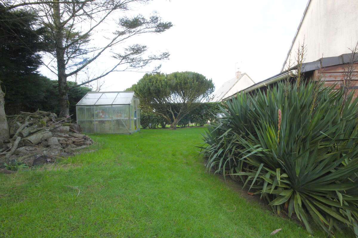 Maison à SAINTE-HELENE-BONDEVILLE