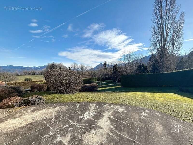 Maison à LA ROCHE-SUR-FORON