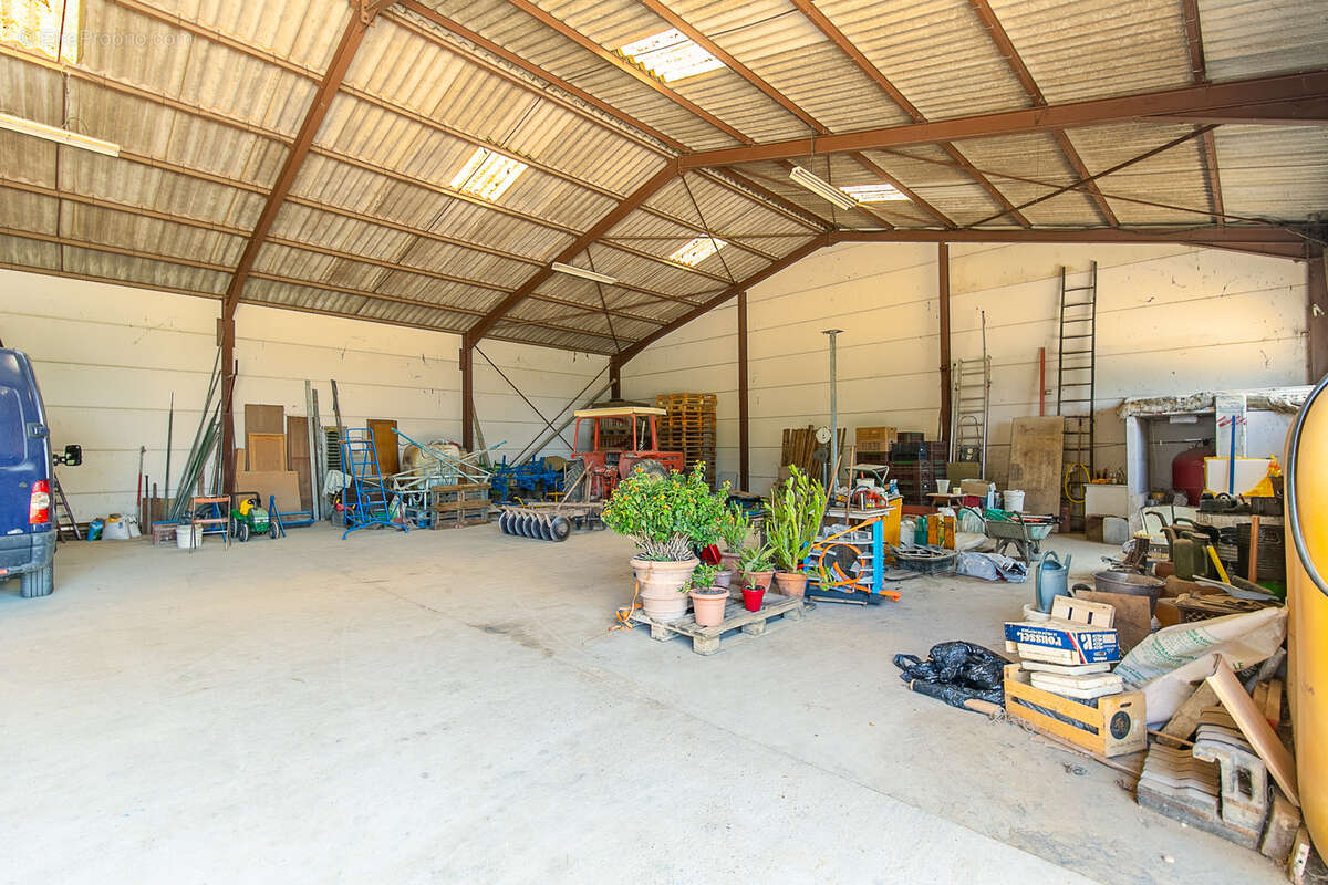 Commerce à MALLEMORT