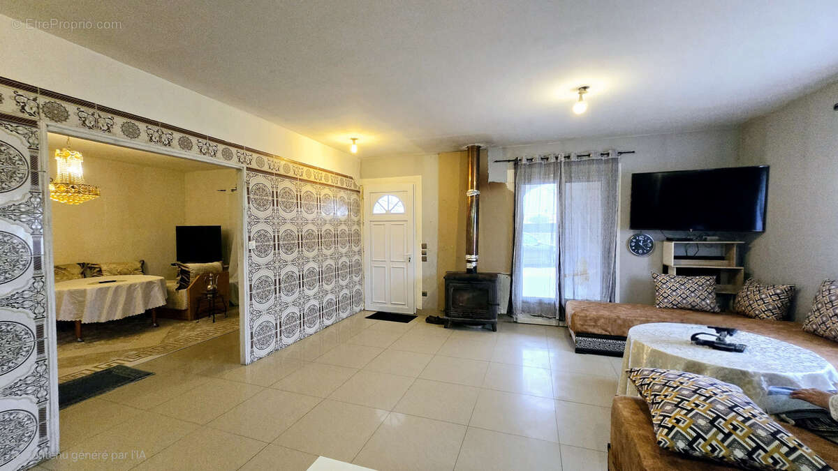 Maison à LAMOTHE-MONTRAVEL