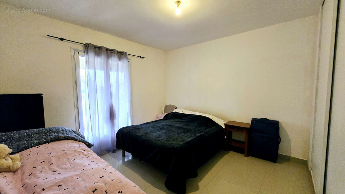 Maison à LAMOTHE-MONTRAVEL