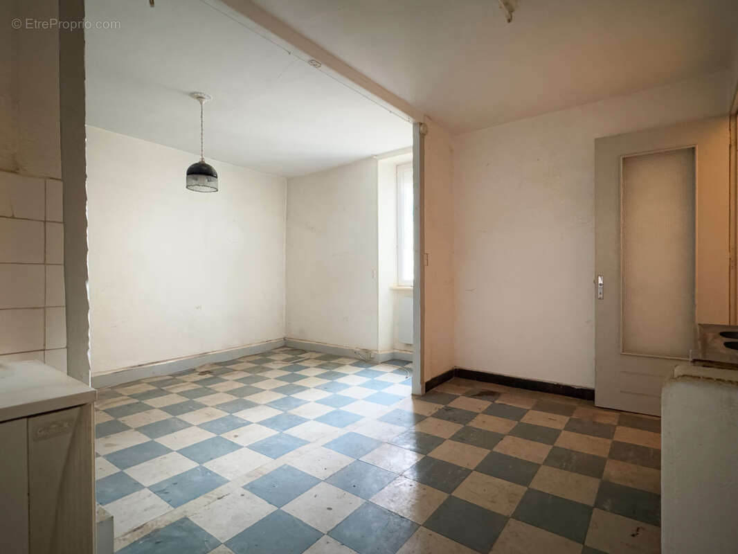 Maison à SAINT-FORTUNAT-SUR-EYRIEUX