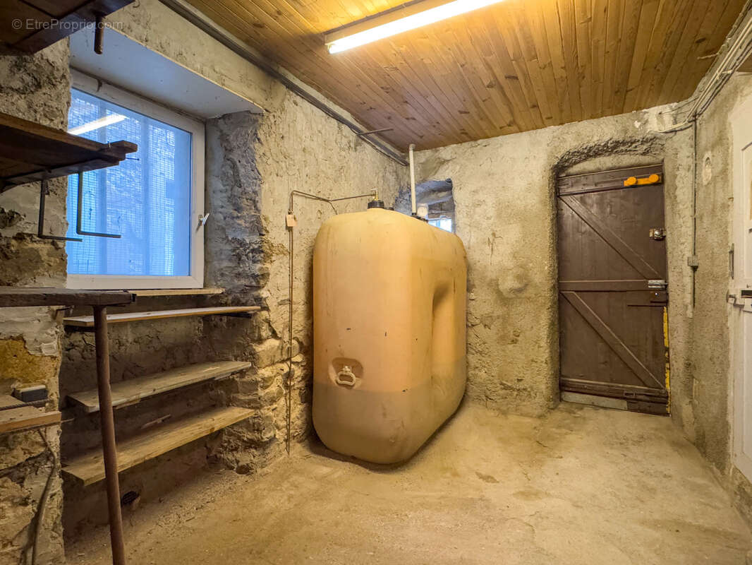 Maison à SAINT-FORTUNAT-SUR-EYRIEUX