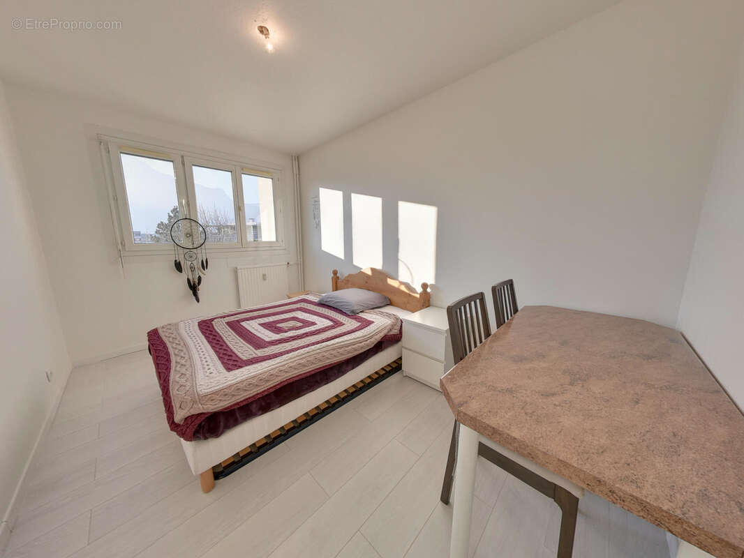 Appartement à ECHIROLLES