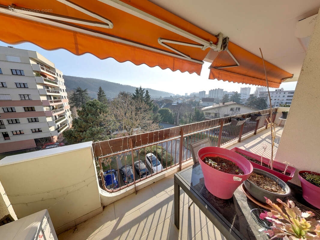 Appartement à ECHIROLLES