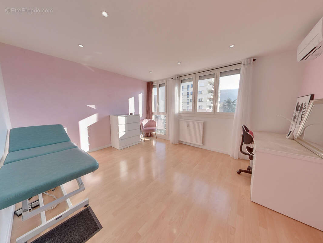 Appartement à ECHIROLLES