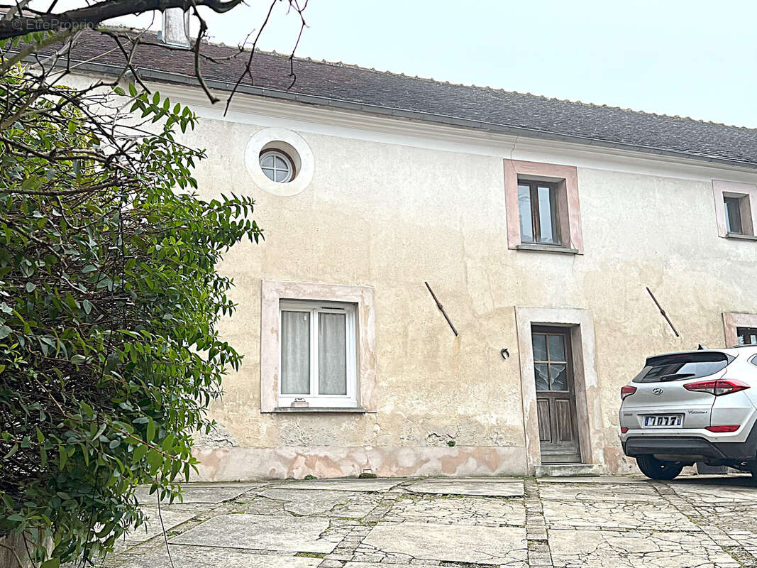 Appartement à QUINCY-VOISINS