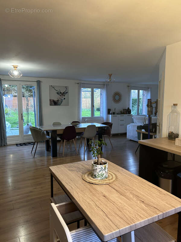 Maison à OSTRICOURT