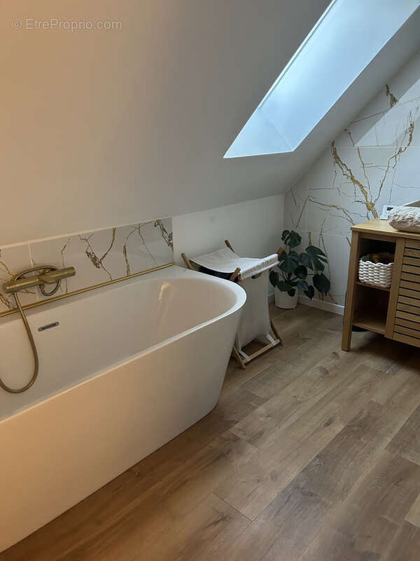 Maison à OSTRICOURT