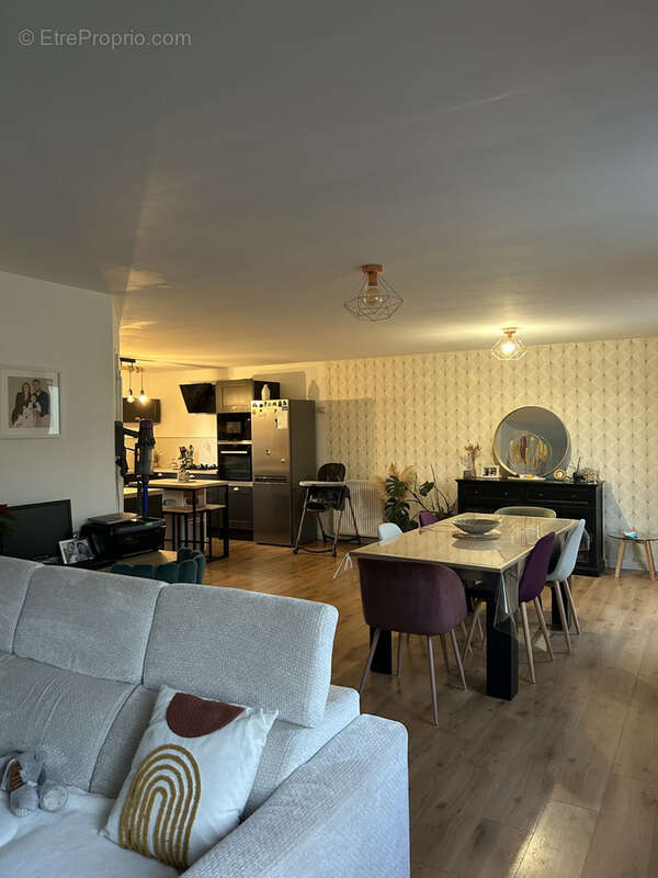 Maison à OSTRICOURT