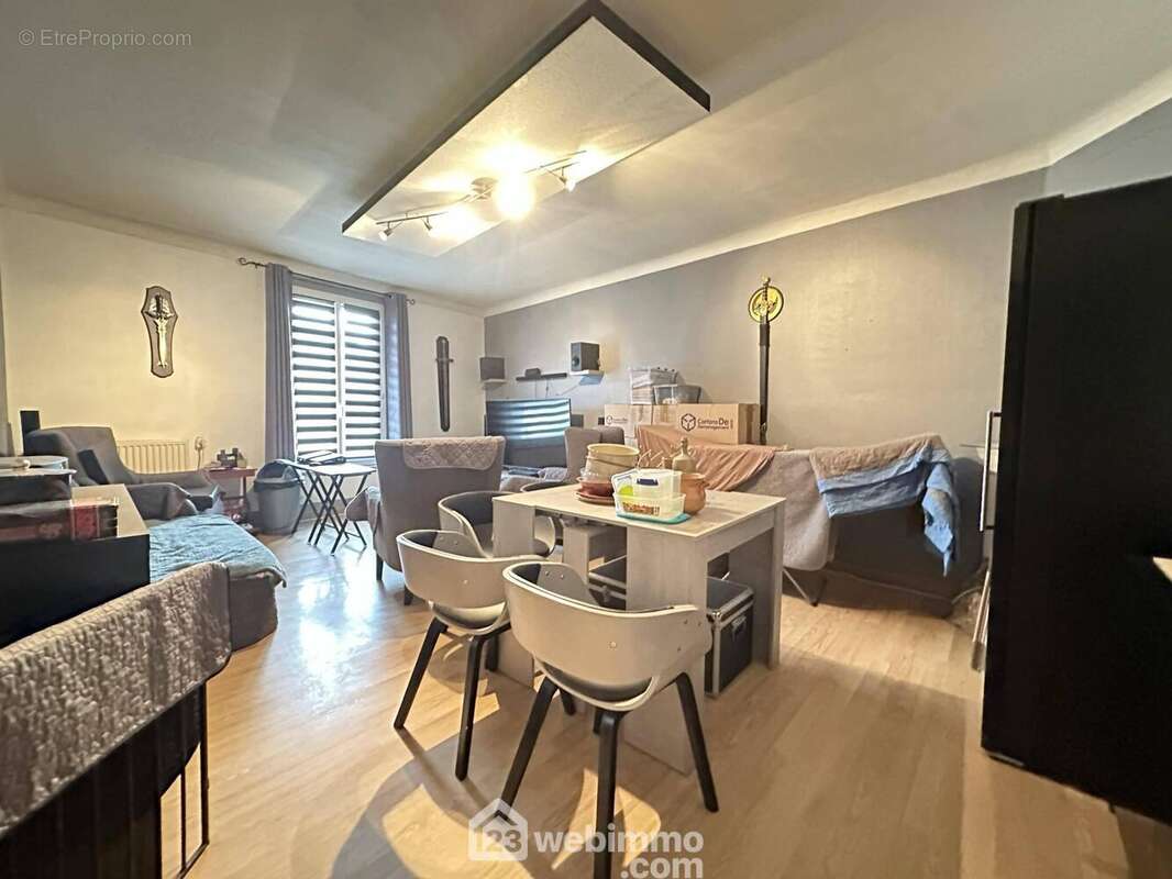 Loué 450 ¤ par mois, à découvrir rapidement - Appartement à CREPY