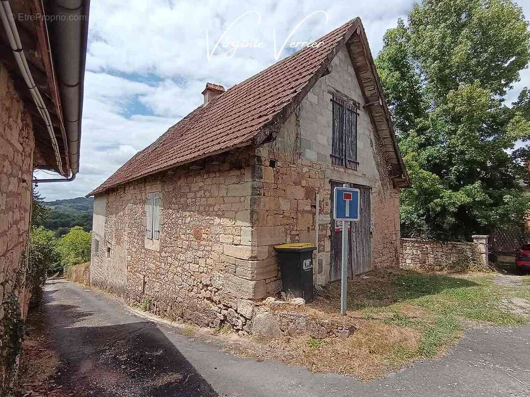 Maison à OBJAT