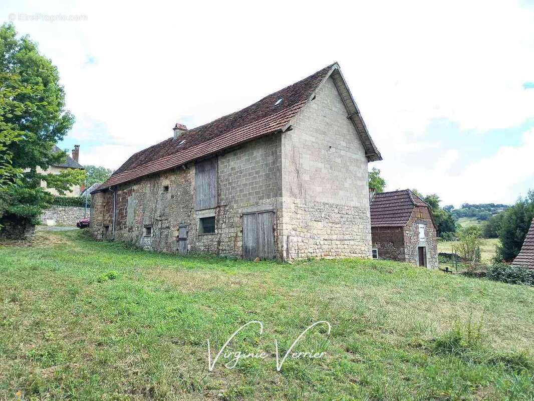Maison à OBJAT