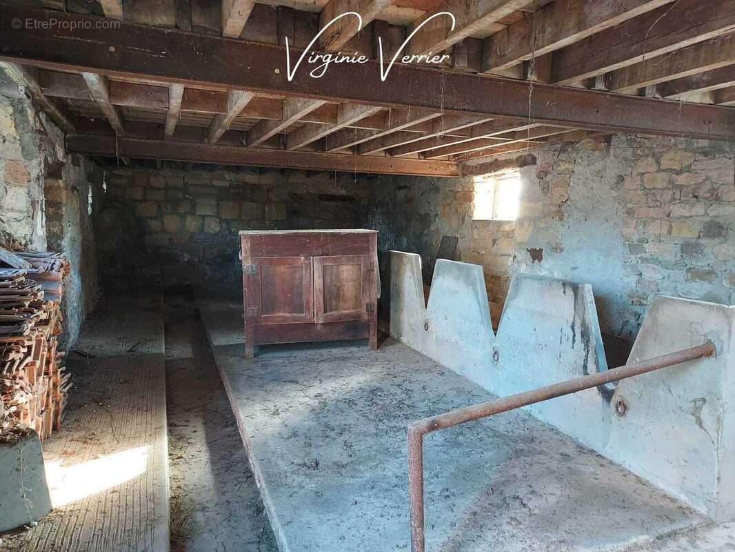 Maison à OBJAT