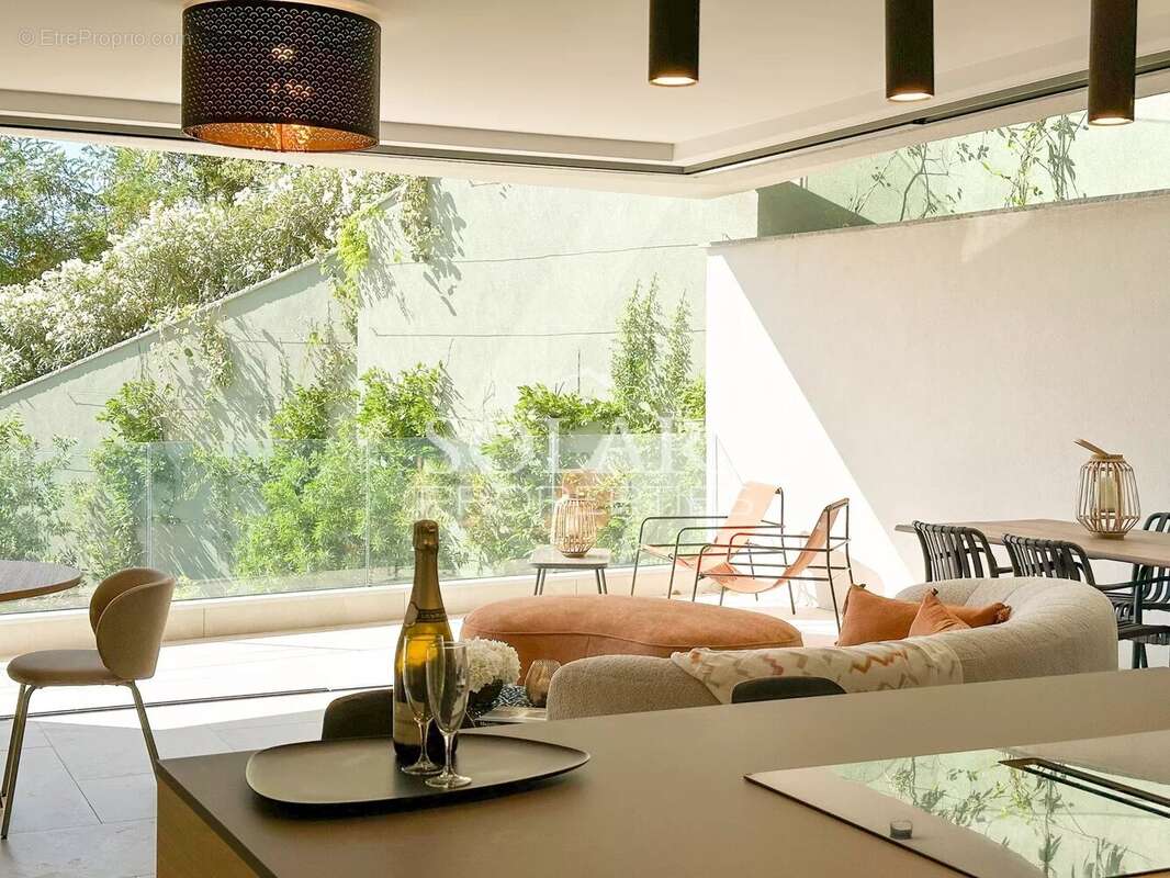 Appartement à LES ADRETS-DE-L&#039;ESTEREL