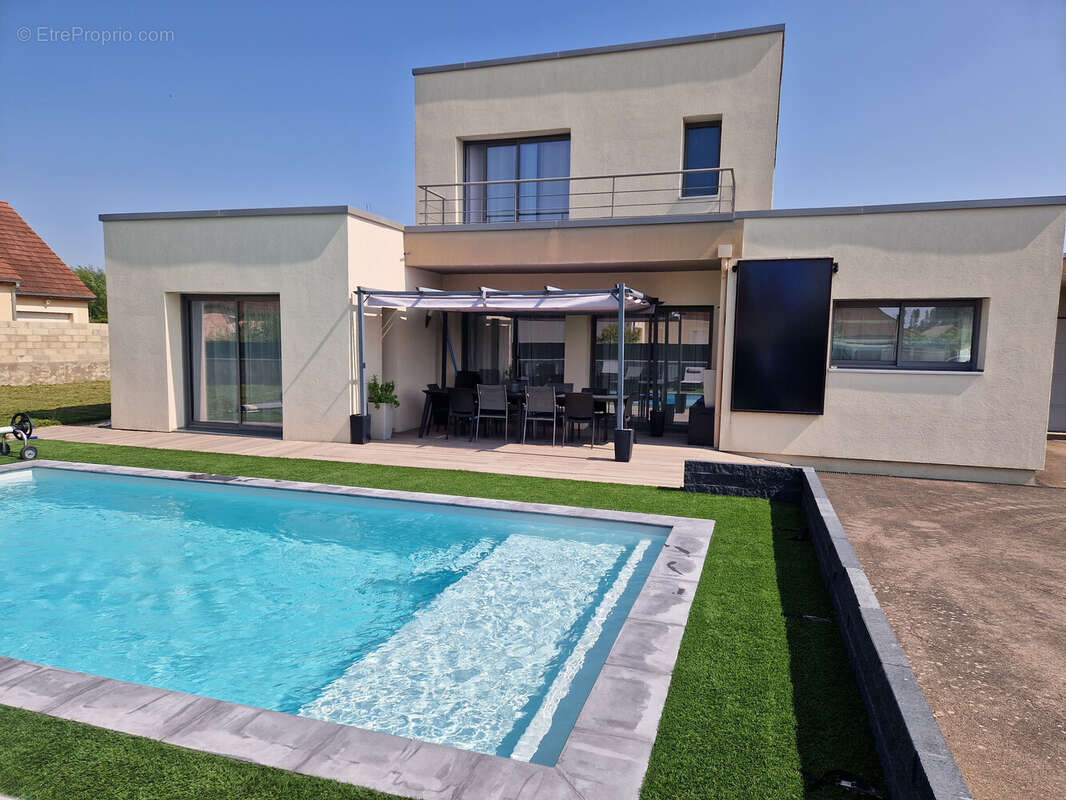 Maison à SAINTE-MARIE-LA-BLANCHE