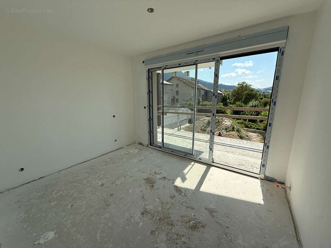 Appartement à BRENTHONNE