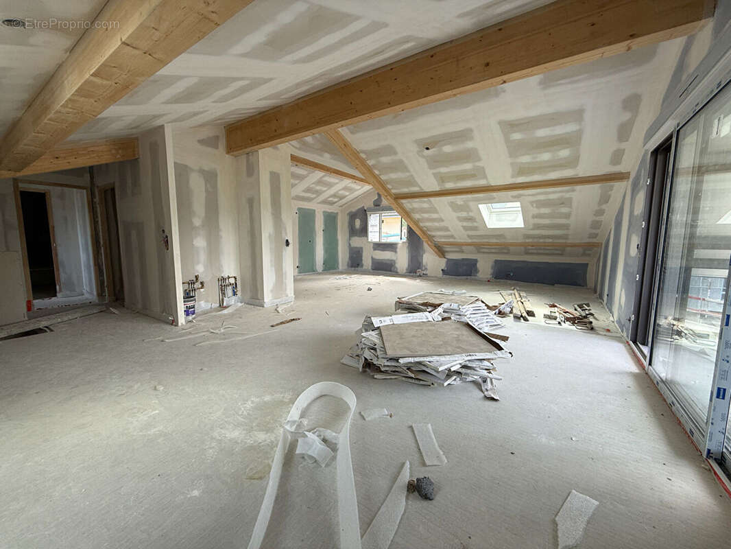 Appartement à BRENTHONNE