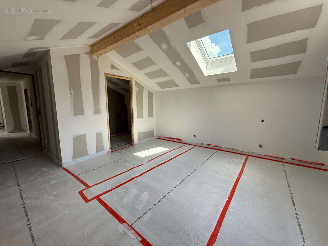 Appartement à BRENTHONNE