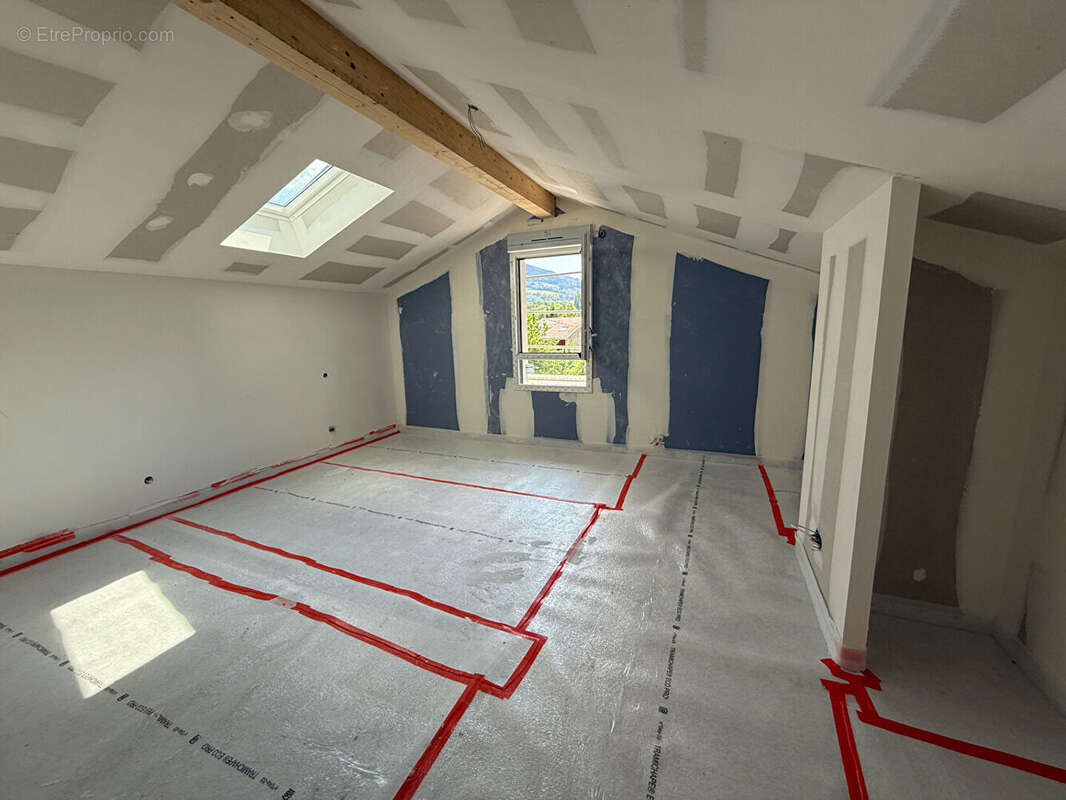 Appartement à BRENTHONNE