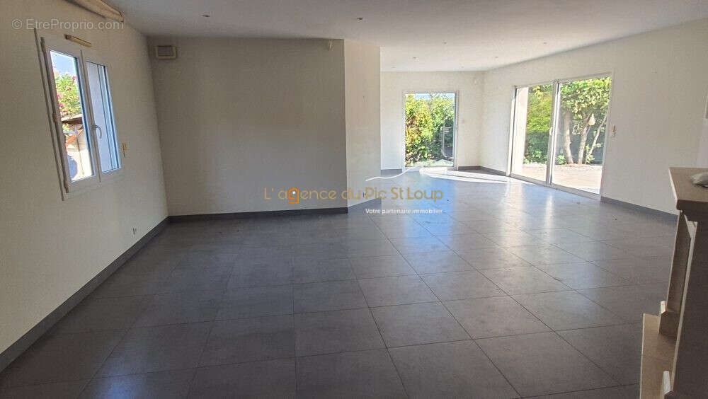 Maison à SAINT-GELY-DU-FESC